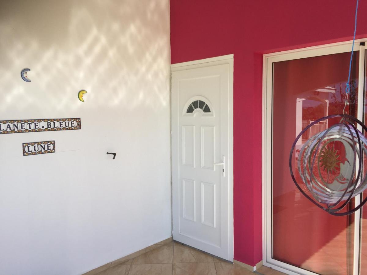 Вилла Planete Bleue Habitation Mes Desirs Beaurenom Экстерьер фото