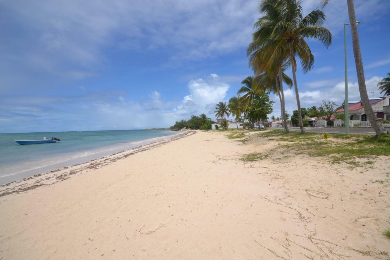 Вилла Planete Bleue Habitation Mes Desirs Beaurenom Экстерьер фото