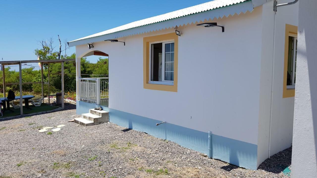 Вилла Planete Bleue Habitation Mes Desirs Beaurenom Экстерьер фото
