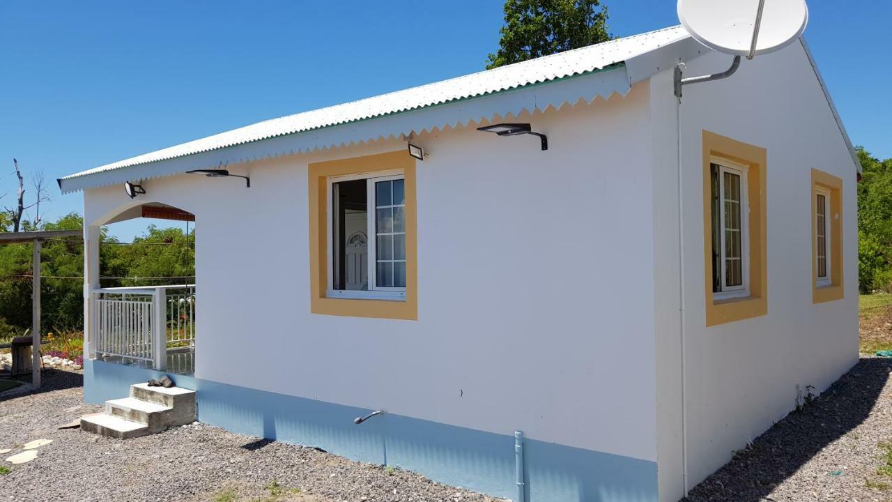 Вилла Planete Bleue Habitation Mes Desirs Beaurenom Экстерьер фото